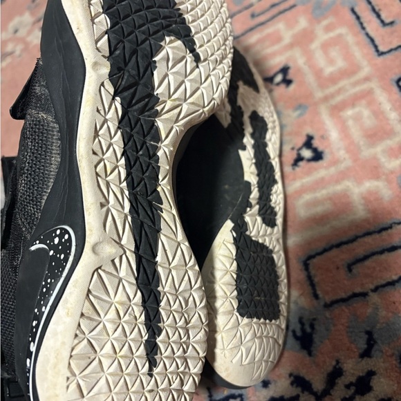 Nike LeBron soldier black gum basketball shoe size 10 - Picture 4 of 6